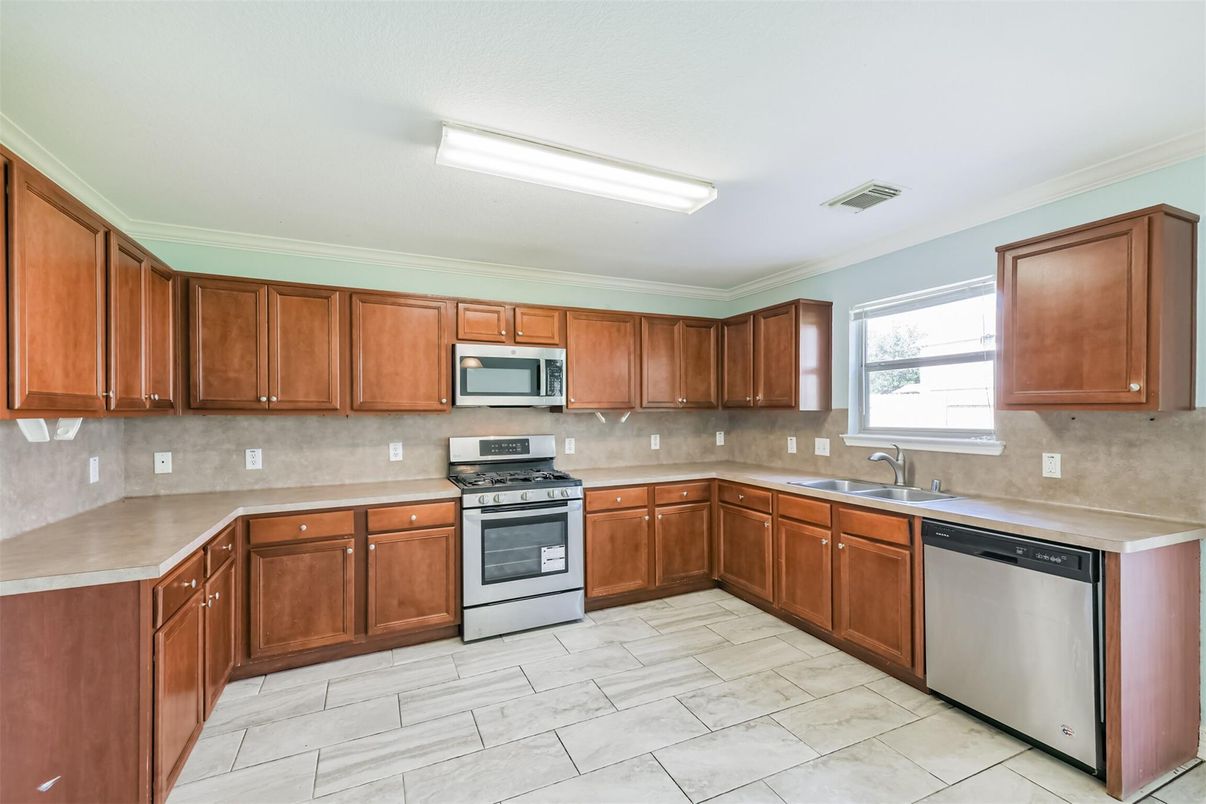 Interior, Kitchen, Stainless Steel Appliances