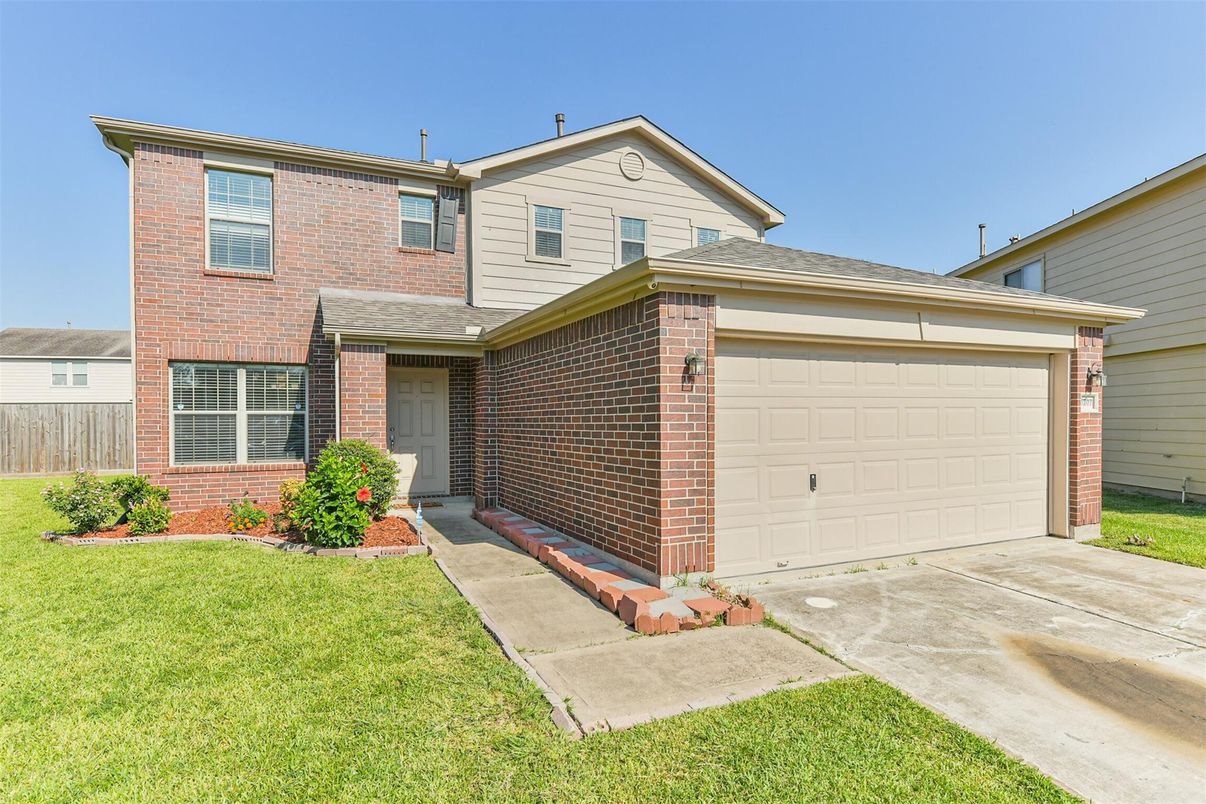 Attached, Exterior, Facade, Brick Facade, Brick Traditional