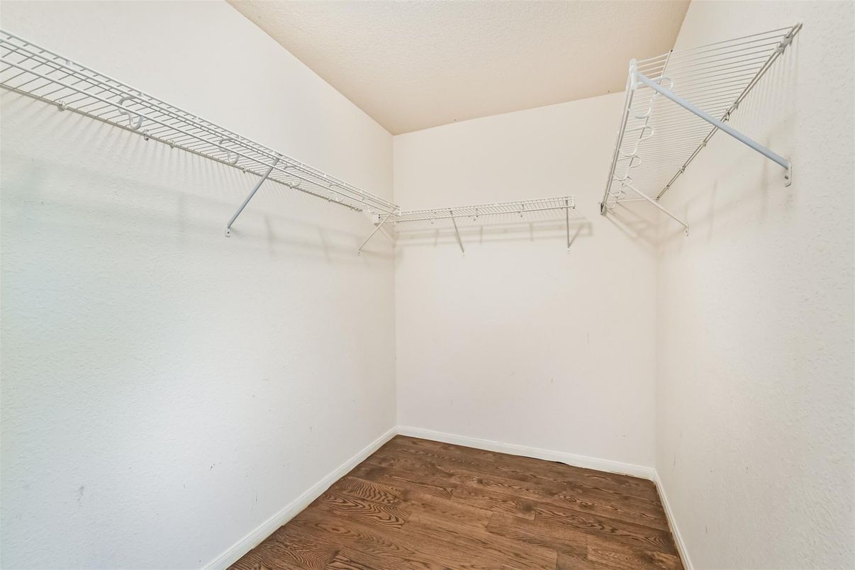 Interior, Walk-in Closets, Wood Texture Flooring