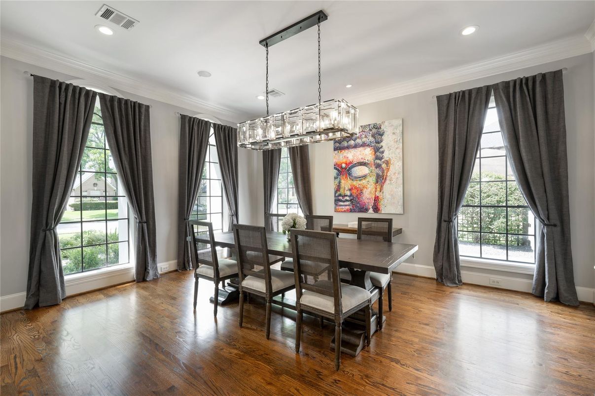 Chandelier, Dining room, Interior, Pendant Lights, Recessed Lighting, Wood Texture Flooring