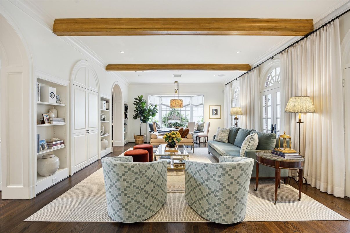 Interior, Living room, Recessed Lighting, Wooden Beams, Wood Texture Flooring