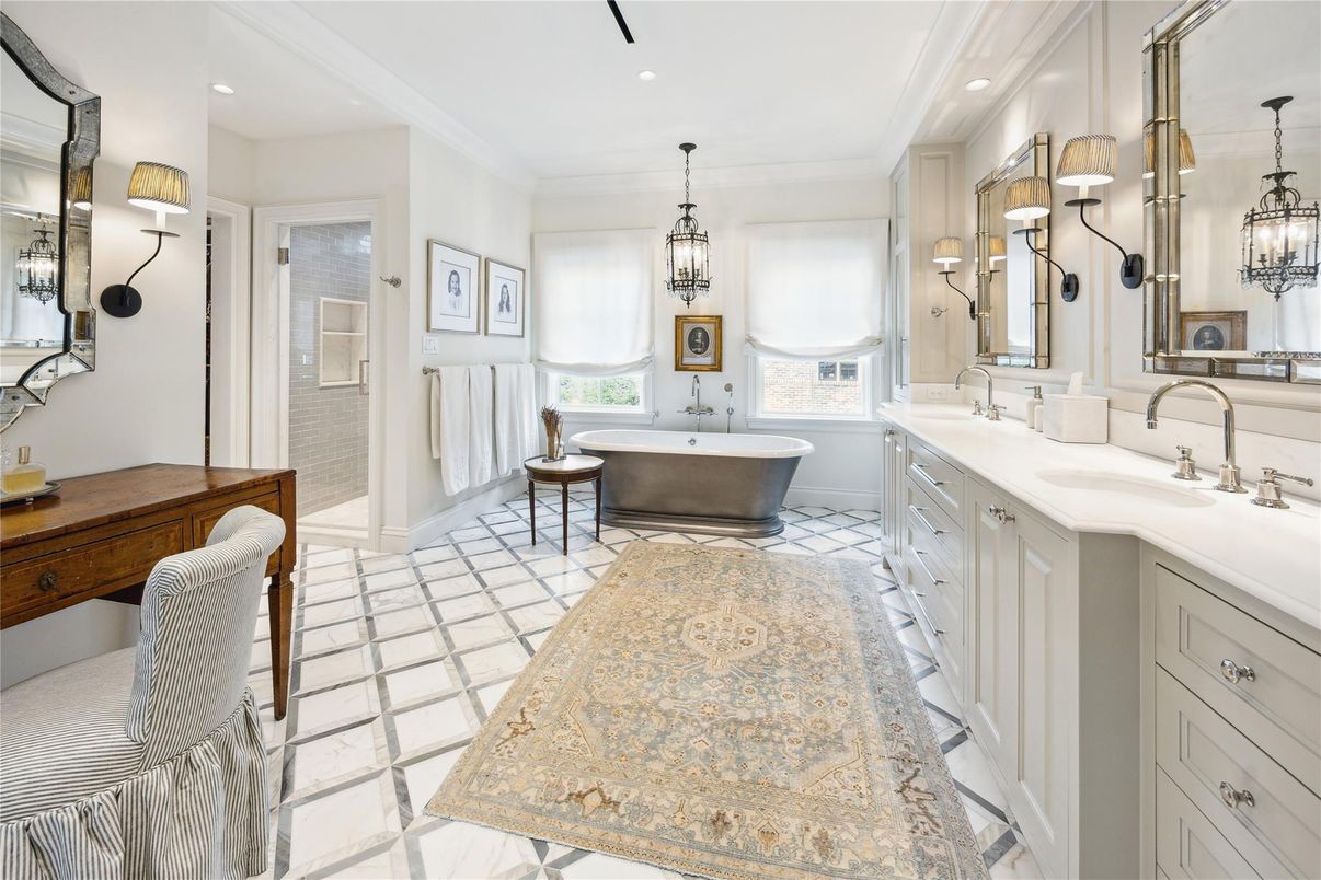 Bathroom, Dual Sink Vanities, Free Standing Baths, Interior, Pendant Lights, Recessed Lighting