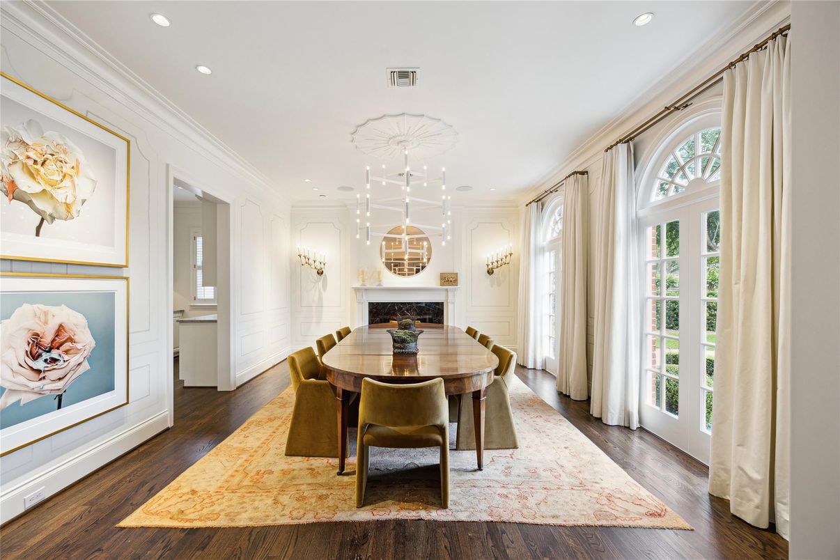 Dining room, Fireplace, Interior, Pendant Lights, Recessed Lighting, Wood Texture Flooring