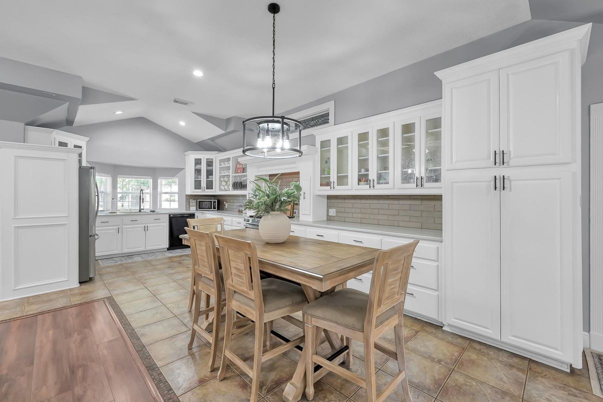 Dining room, Interior, Kitchen, Pendant Lights, Recessed Lighting