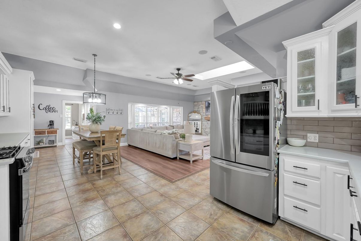 Dining room, Interior, Kitchen, Living room, Pendant Lights, Recessed Lighting