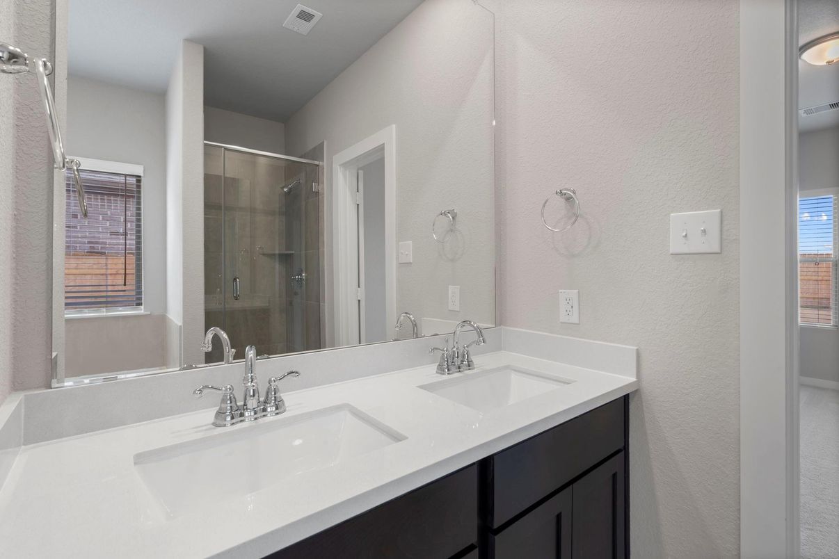 Bathroom, Dual Sink Vanities, Interior