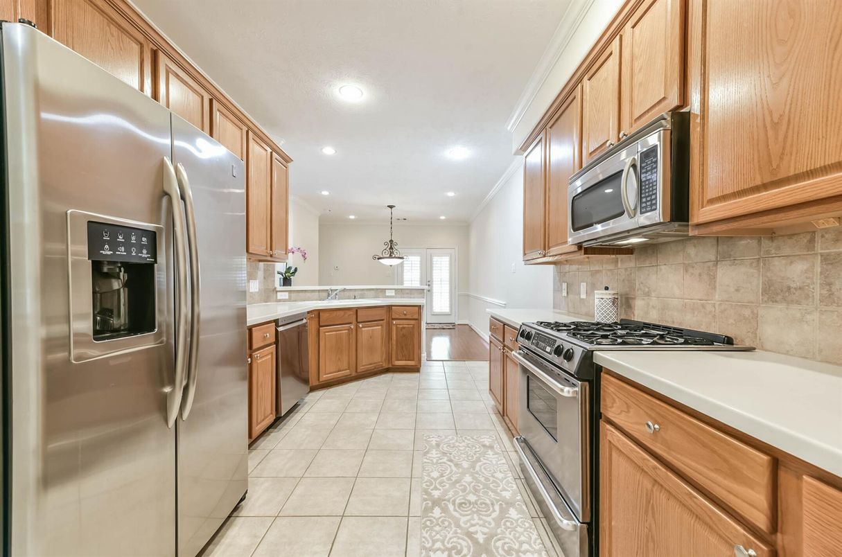 Interior, Kitchen, Pendant Lights, Recessed Lighting, Stainless Steel Appliances