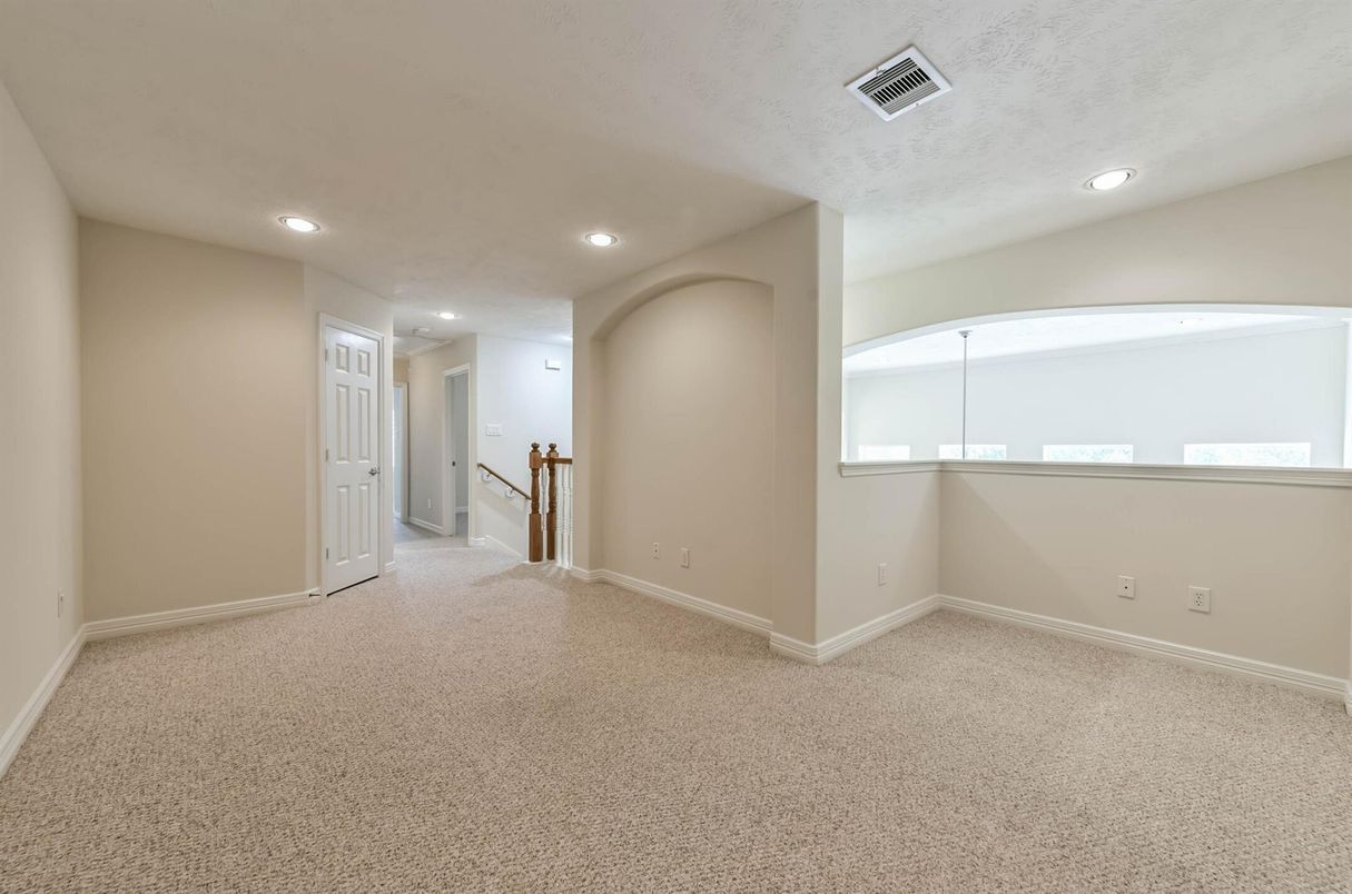 Empty room, Interior, Recessed Lighting