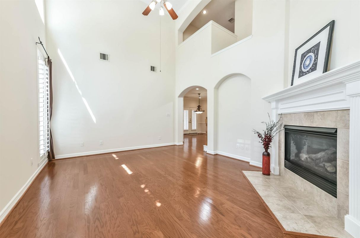 Fireplace, Interior, Pendant Lights, Wood Texture Flooring