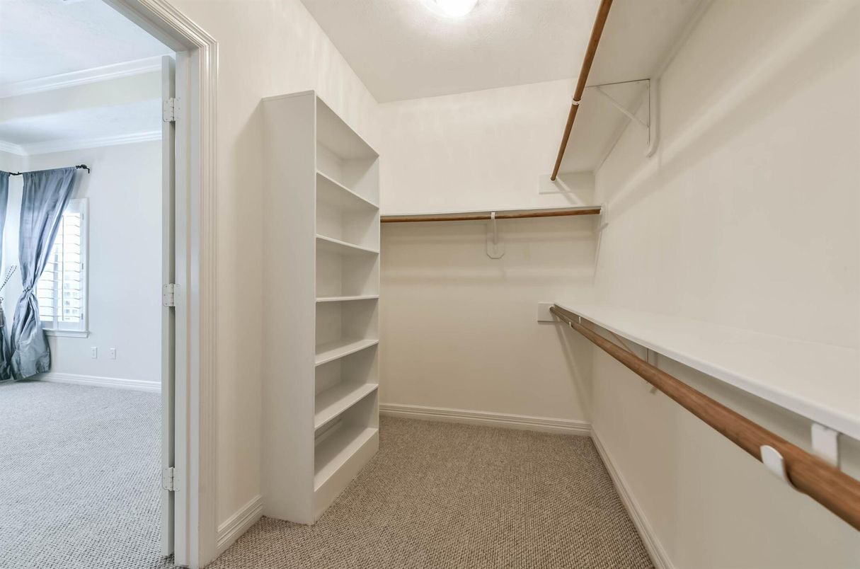 Interior, Walk-in Closets