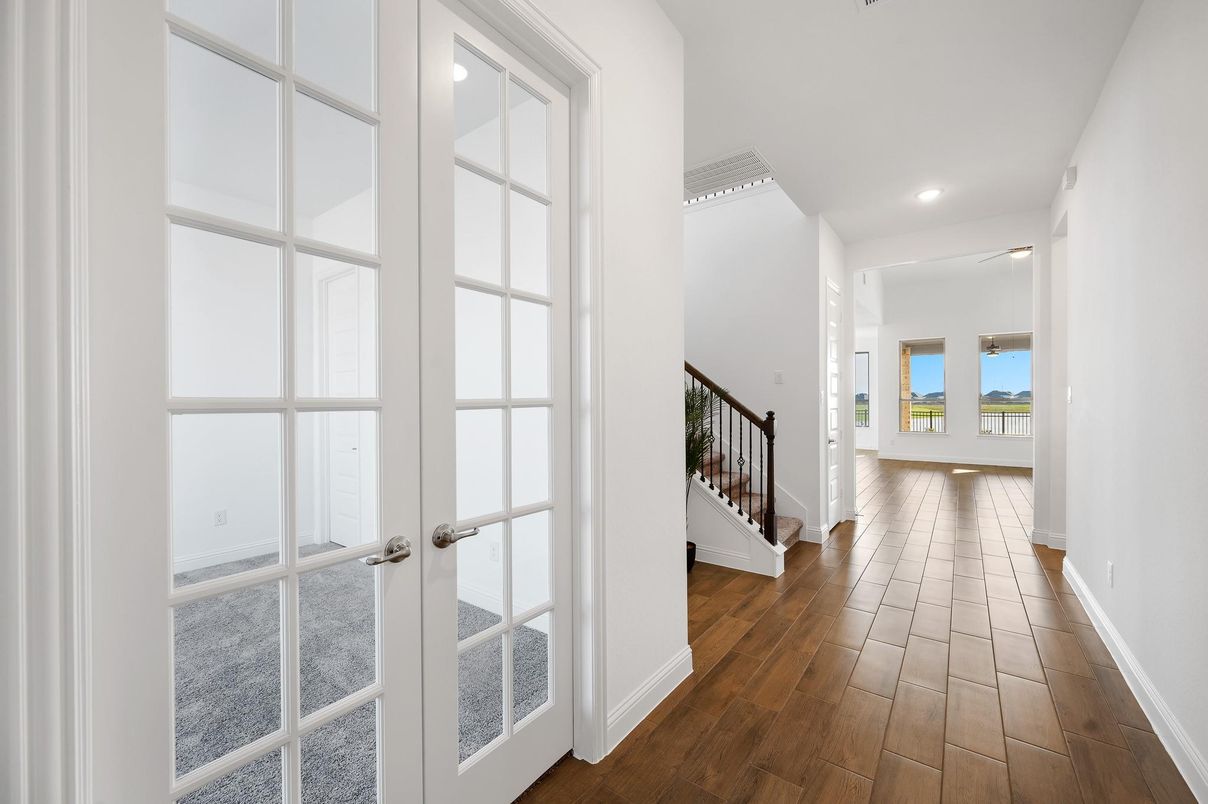 Interior, Recessed Lighting, Wood Texture Flooring