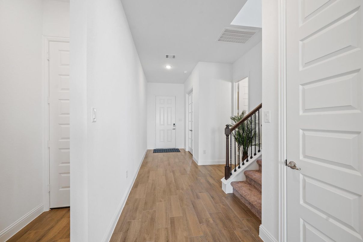 Interior, Recessed Lighting, Wood Texture Flooring