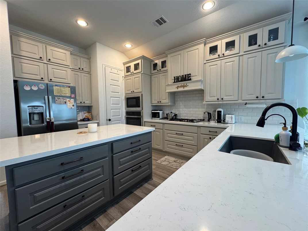 Interior, Kitchen, Pendant Lights, Recessed Lighting, Wood Texture Flooring
