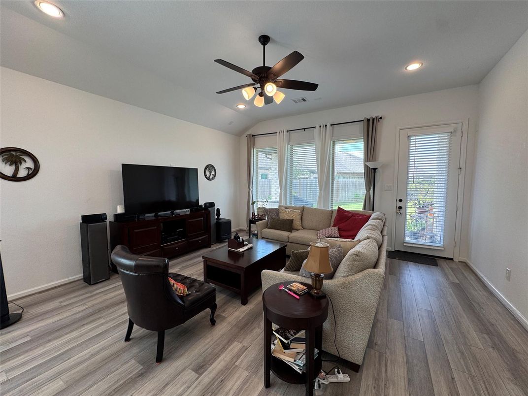 Interior, Living room, Recessed Lighting, Wood Texture Flooring
