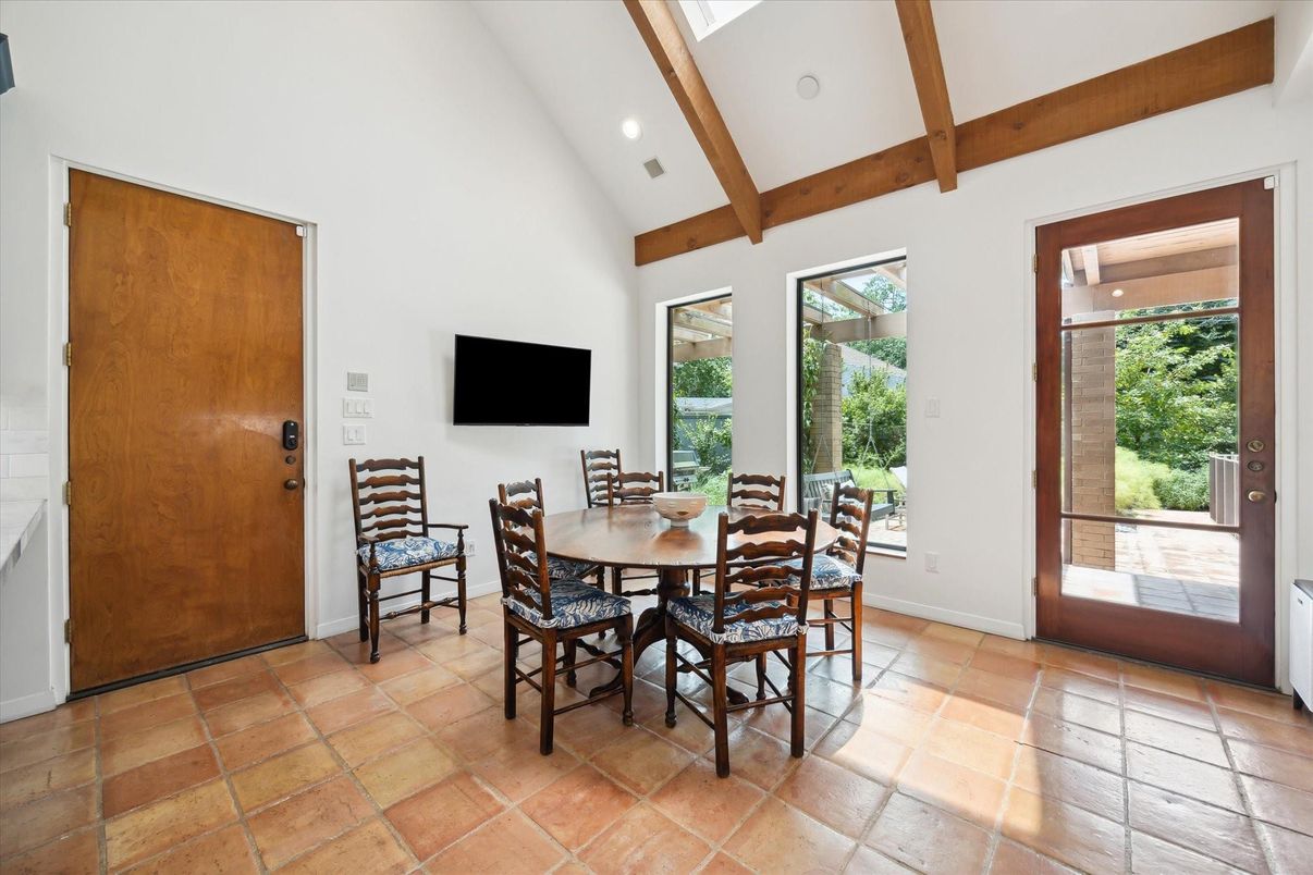 Dining room, Interior, Recessed Lighting, Wooden Beams