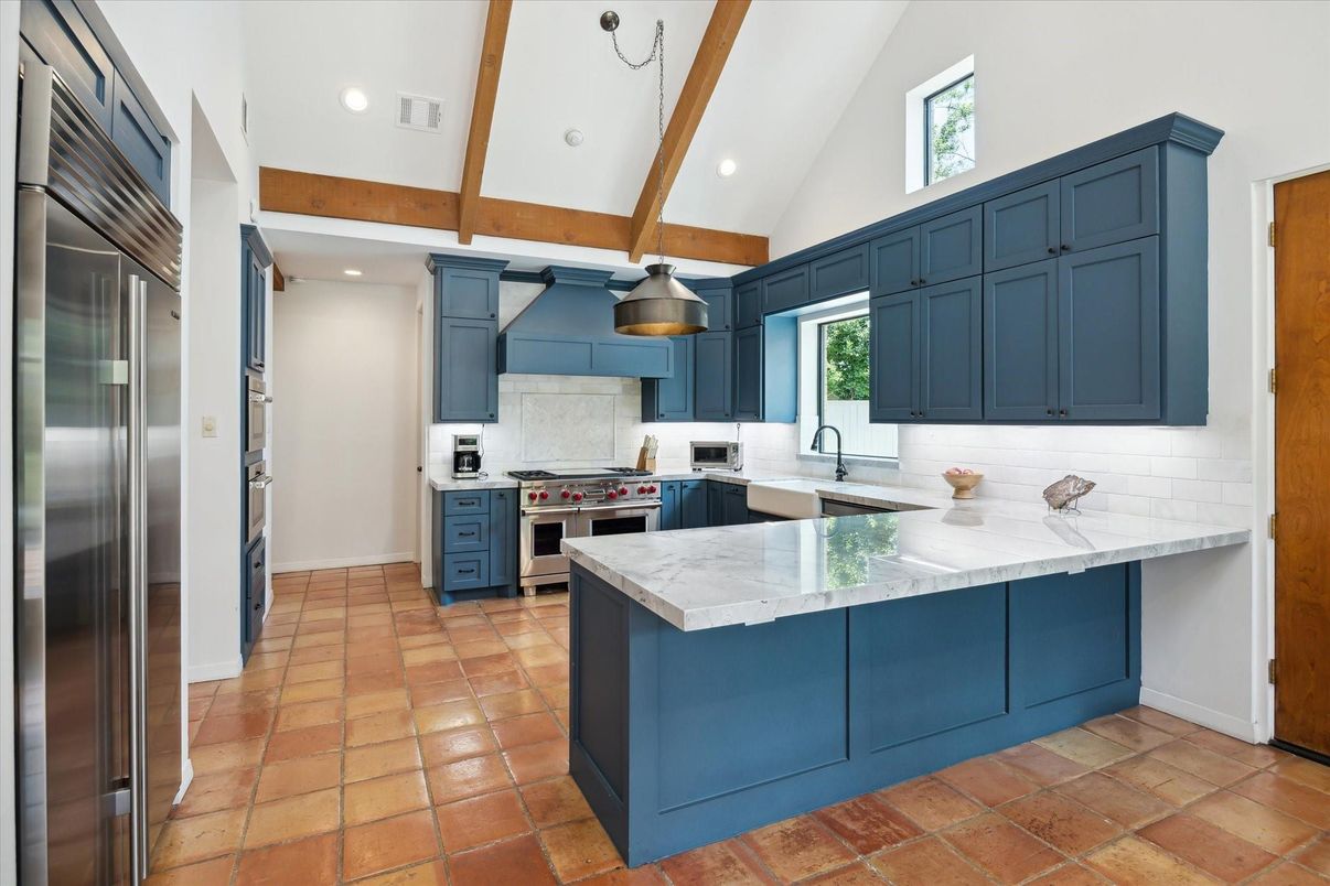 Interior, Kitchen, Pendant Lights, Recessed Lighting, Stainless Steel Appliances, Wooden Beams