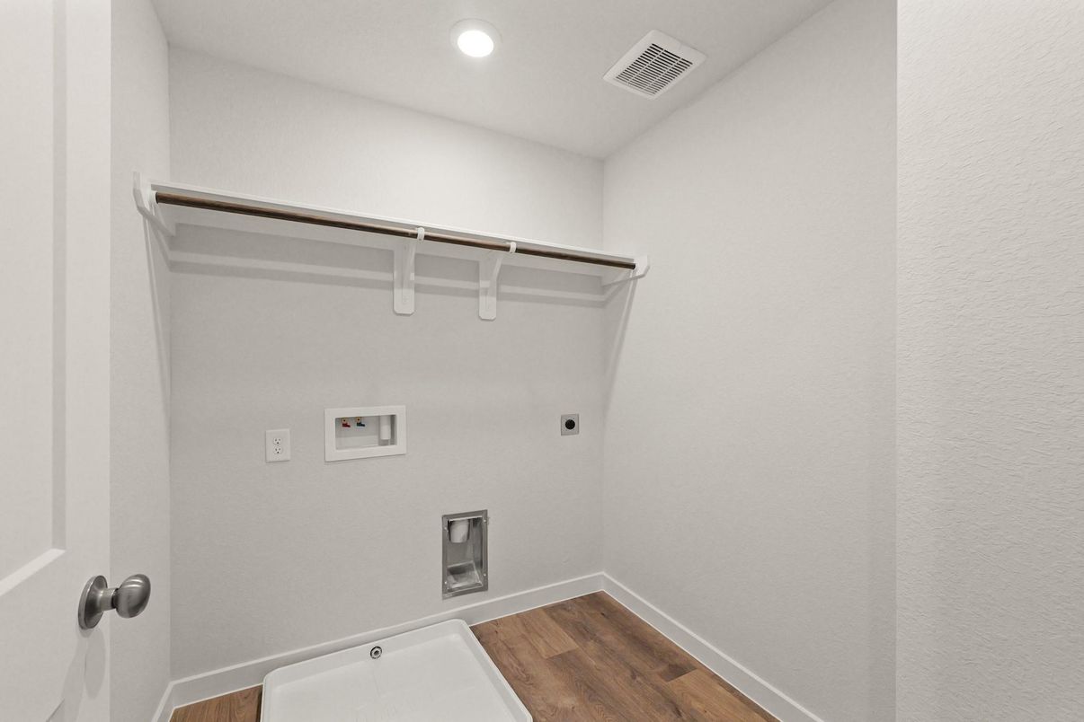Interior, Recessed Lighting, Walk-in Closets, Wood Texture Flooring