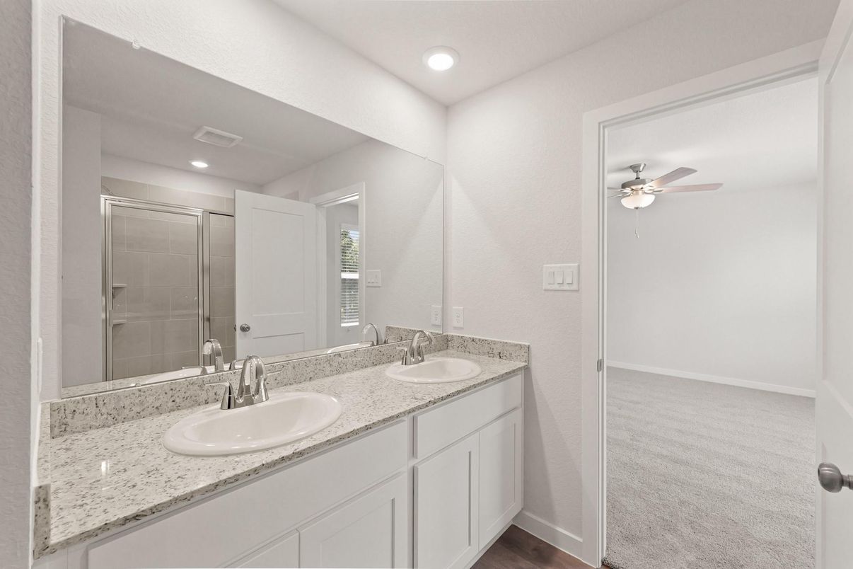 Bathroom, Dual Sink Vanities, Interior, Recessed Lighting