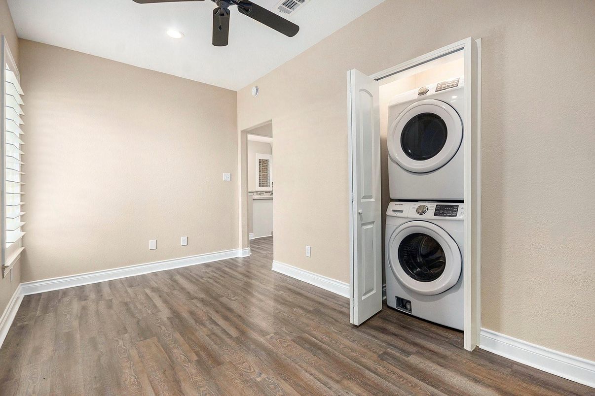 Interior, Recessed Lighting, Utility Closets, Washer, Wood Texture Flooring