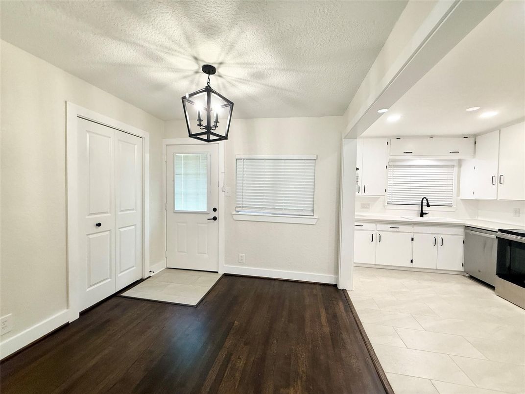 Interior, Kitchen, Pendant Lights, Recessed Lighting, Wood Texture Flooring