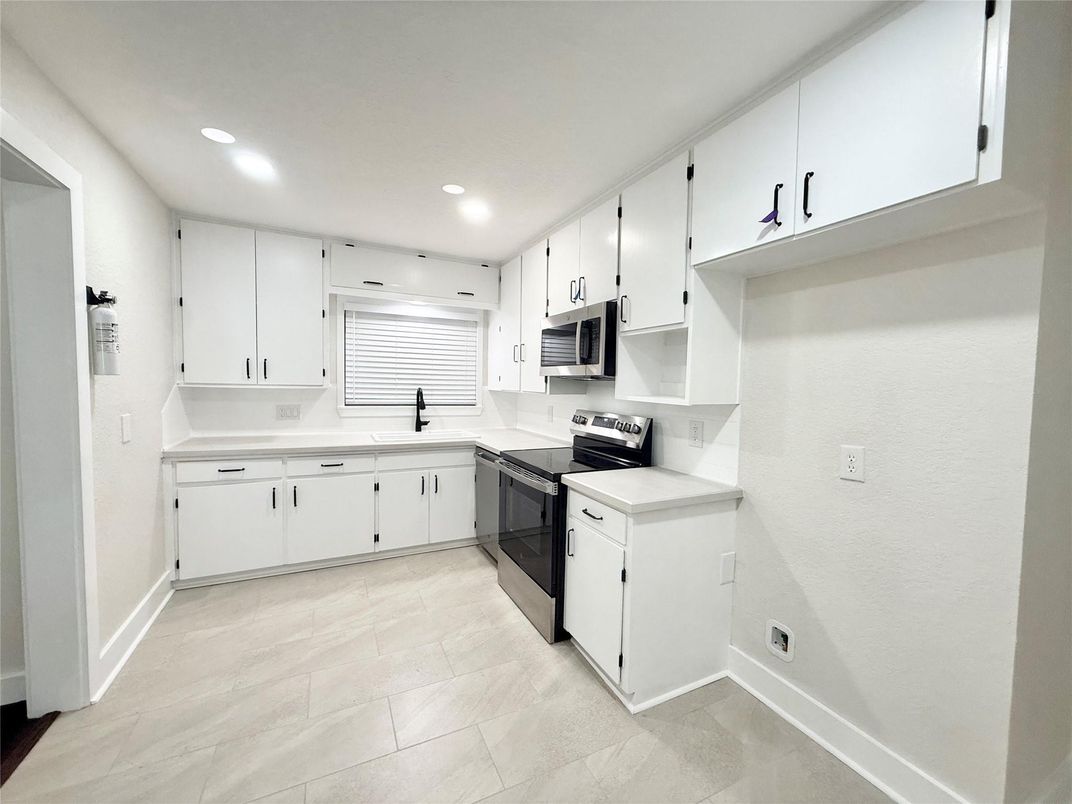 Interior, Kitchen, Recessed Lighting