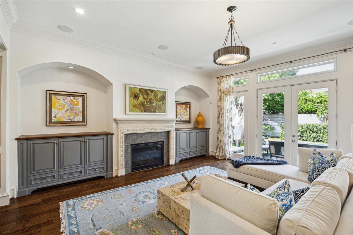 Fireplace, Interior, Living room, Pendant Lights, Recessed Lighting, Wood Texture Flooring