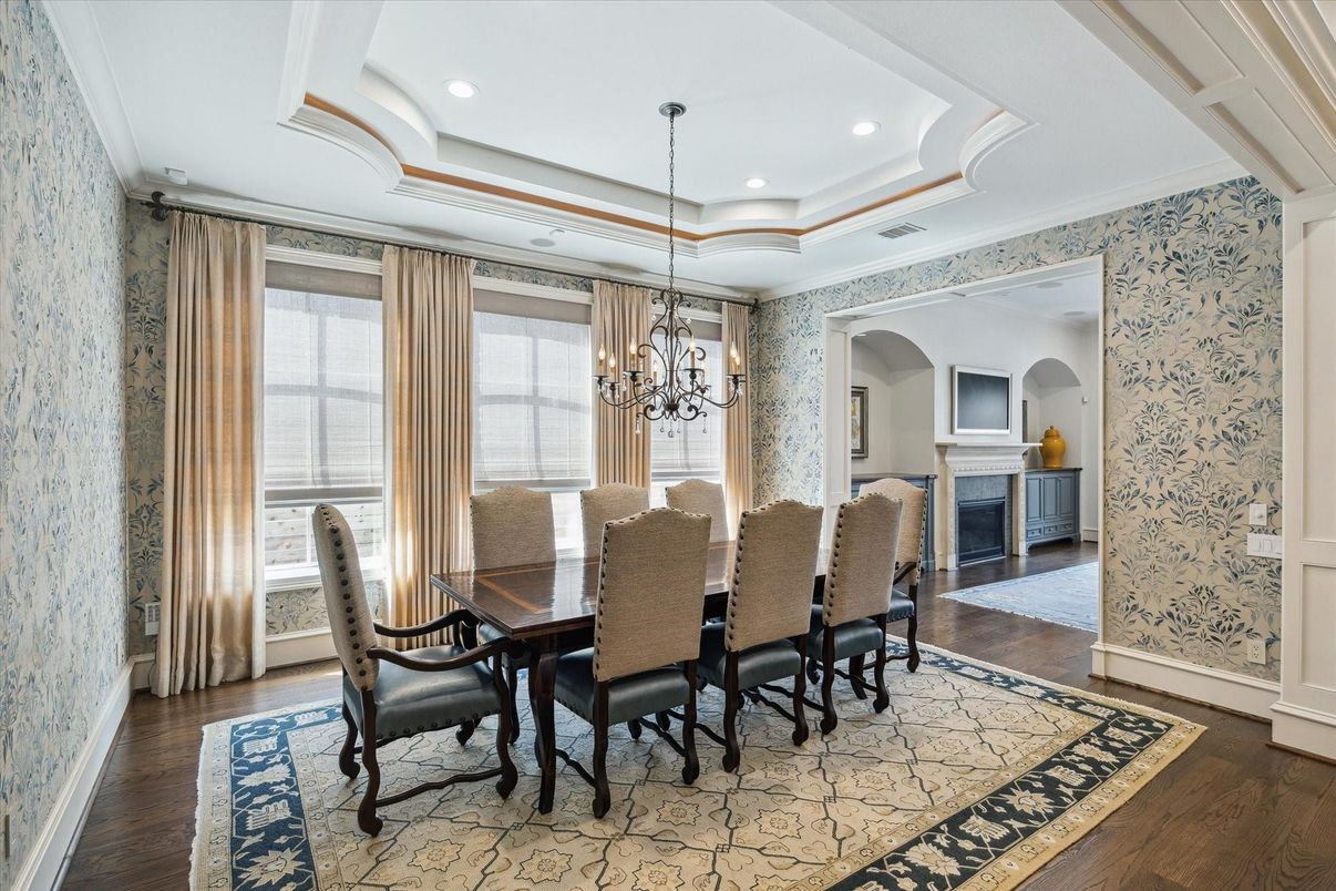 Chandelier, Dining room, Fireplace, Interior, Recessed Lighting, Wood Texture Flooring