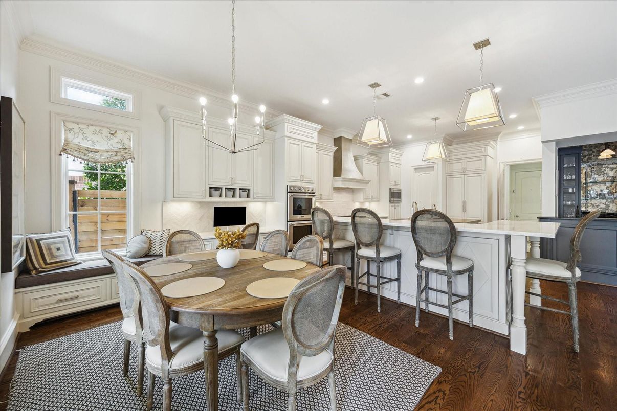 Dining room, Interior, Kitchen, Pendant Lights, Recessed Lighting, Stainless Steel Appliances, Wood Texture Flooring