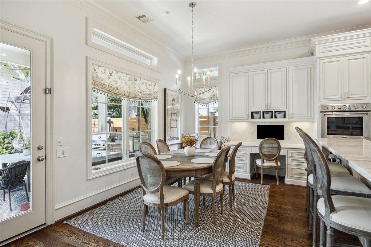 Dining room, Interior, Kitchen, Pendant Lights, Recessed Lighting, Wood Texture Flooring