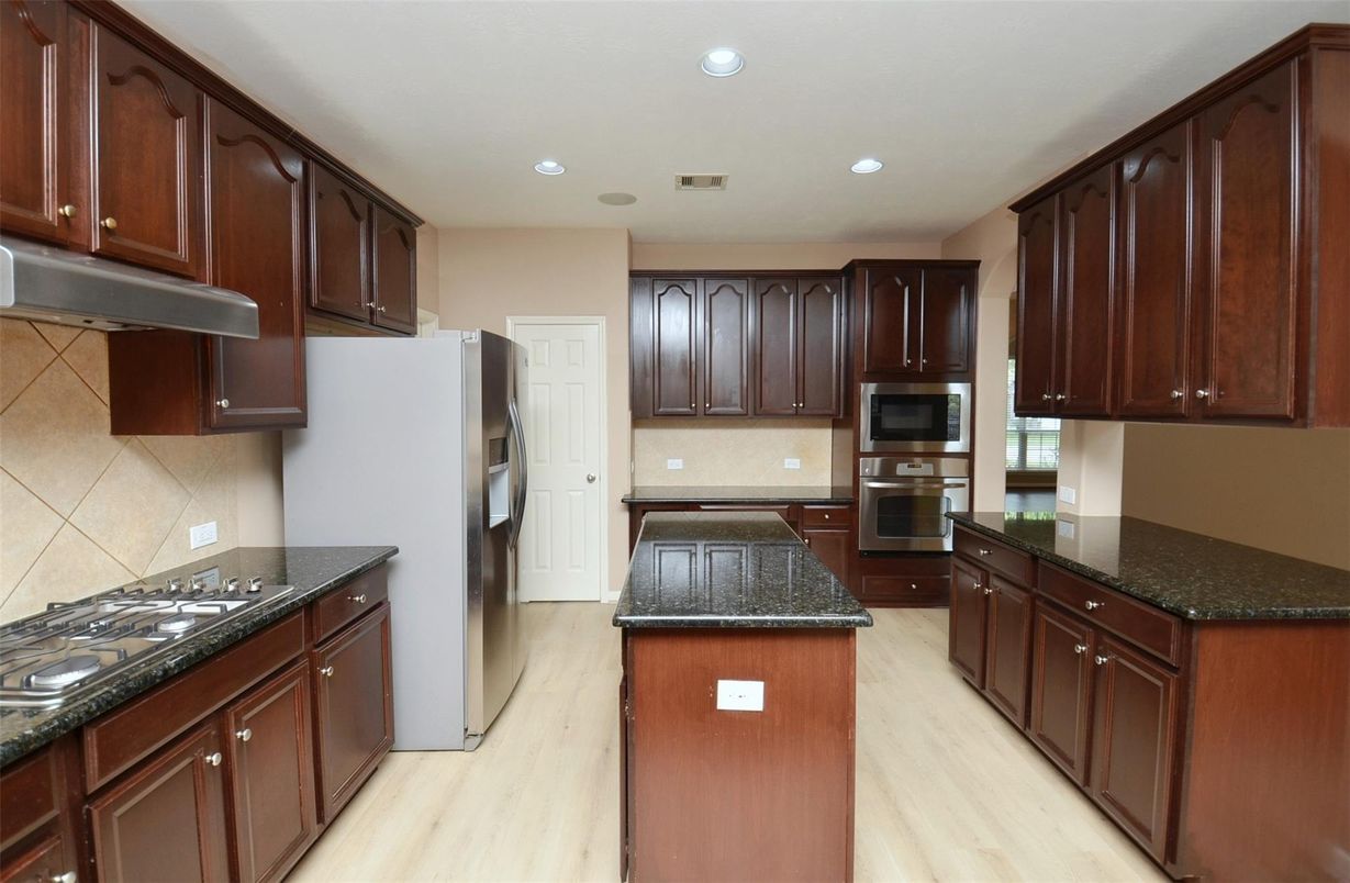 Interior, Kitchen, Recessed Lighting, Wood Texture Flooring