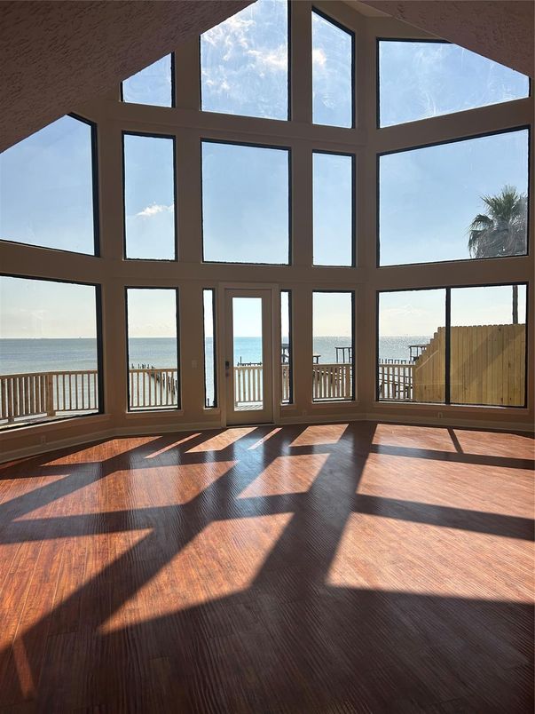 Empty room, Interior, Water, Wood Texture Flooring