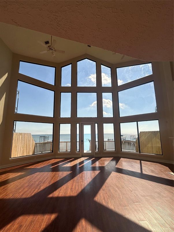 Empty room, Interior, Water, Wood Texture Flooring