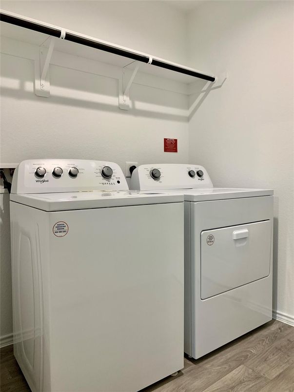 Interior, Washer, Wood Texture Flooring