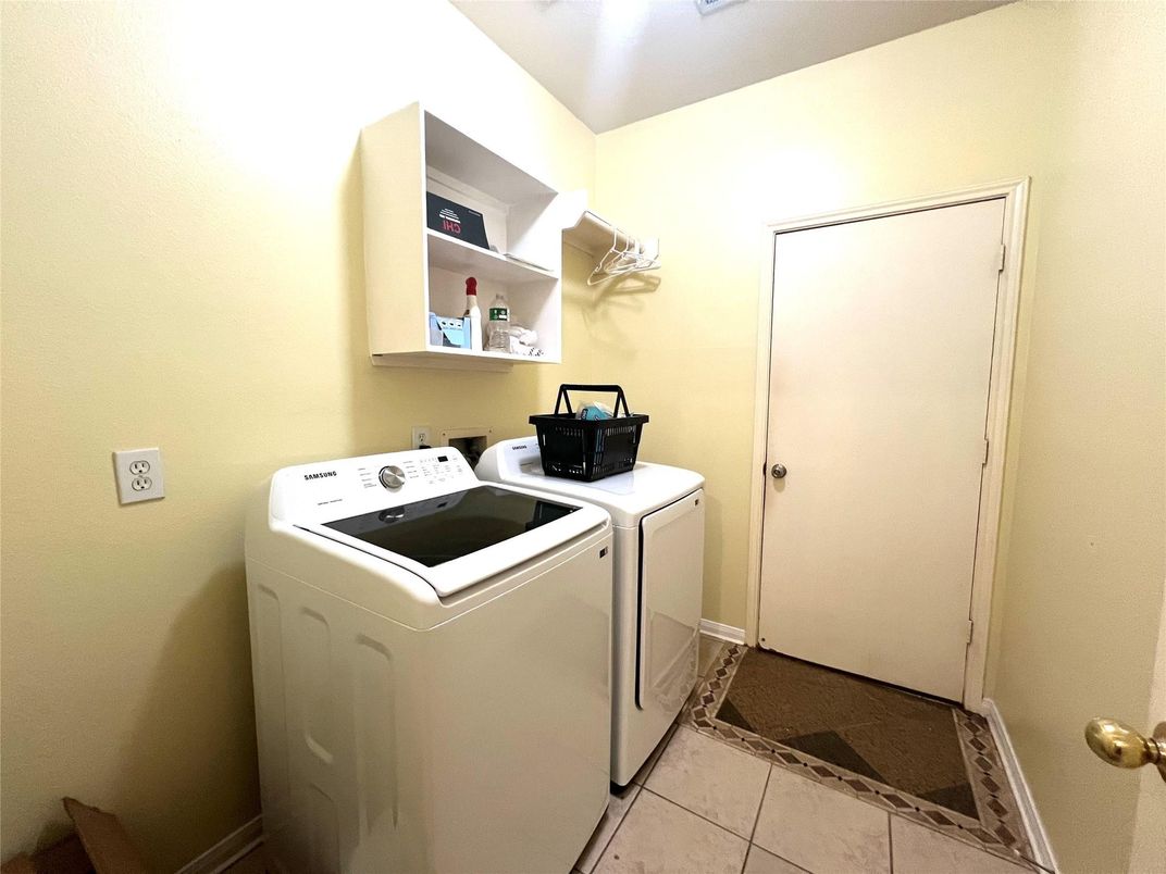 Interior, Washer