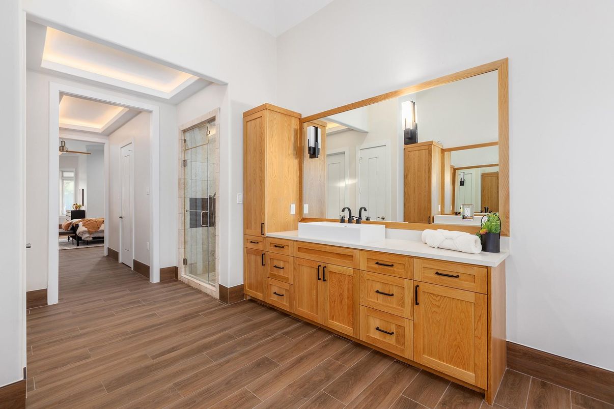 Bathroom, Dual Sink Vanities, Interior, Wood Texture Flooring