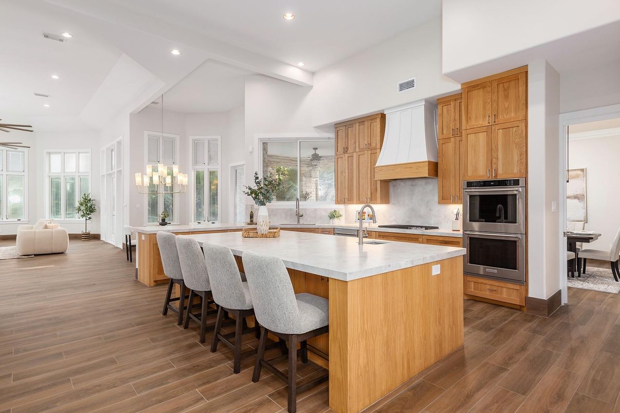 Dining room, Interior, Kitchen, Pendant Lights, Recessed Lighting, Wood Texture Flooring