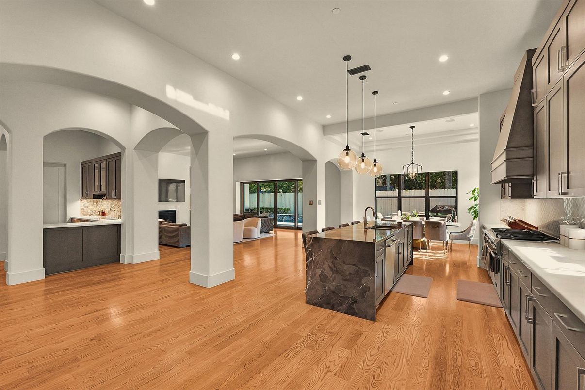 Dining room, Interior, Kitchen, Pendant Lights, Recessed Lighting, Wood Texture Flooring