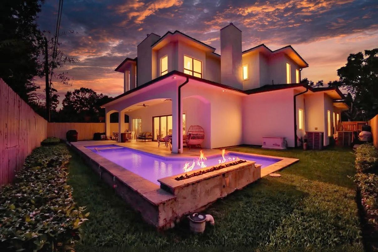 Backyard, Exterior, Pool