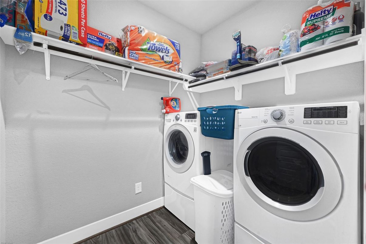 Interior, Utility Closets, Washer, Wood Texture Flooring