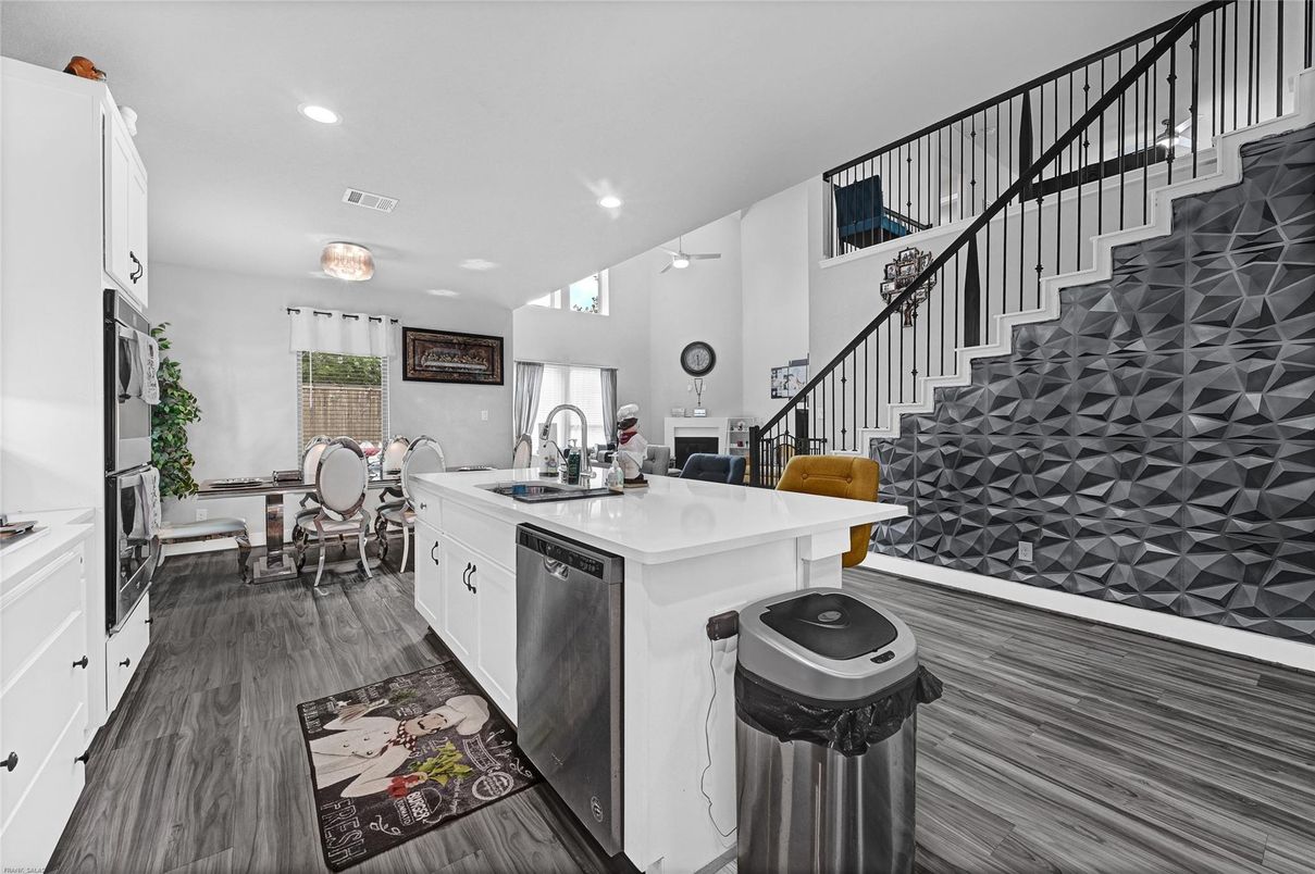 Dining room, Interior, Kitchen, Recessed Lighting, Wood Texture Flooring