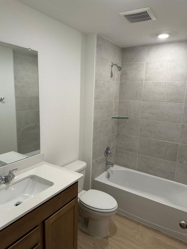 Bathroom, Interior, Recessed Lighting, Wood Texture Flooring