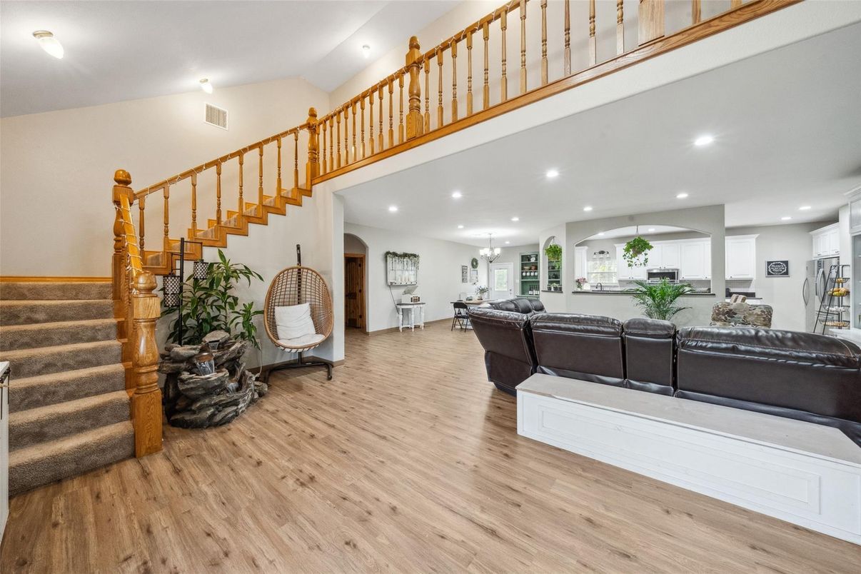 Interior, Living room, Recessed Lighting, Wood Texture Flooring