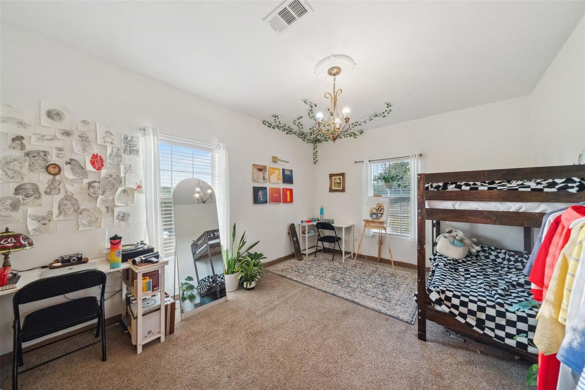 Chandelier, Interior