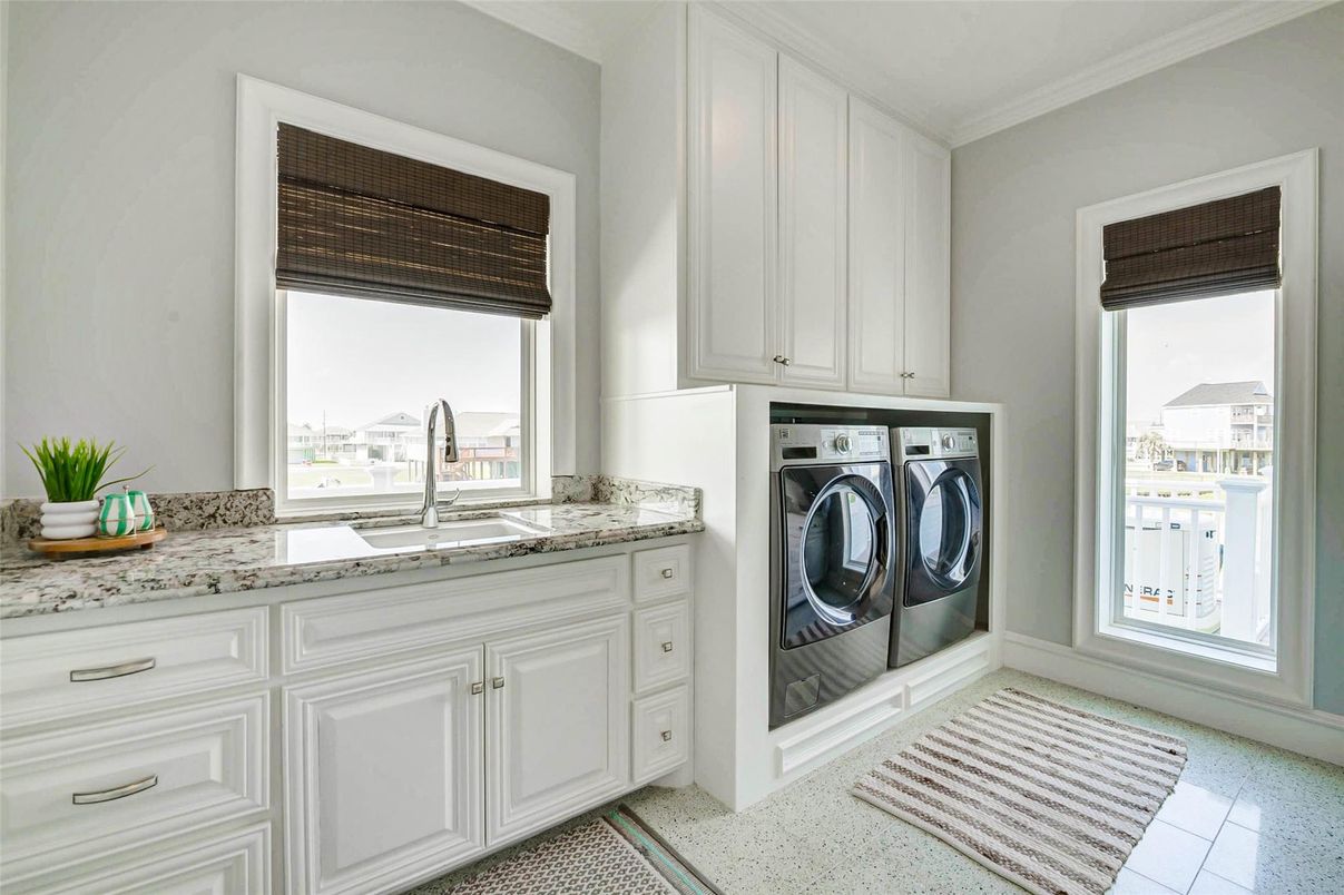 Interior, Washer