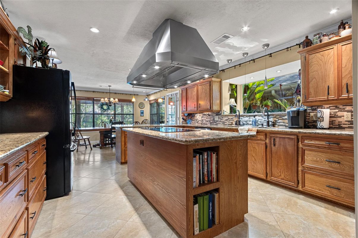 Chandelier, Dining room, Interior, Kitchen, Recessed Lighting