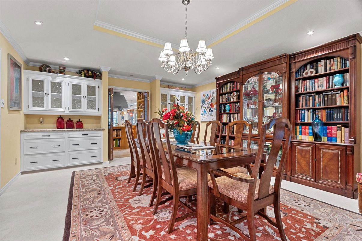 Chandelier, Dining room, Interior, Recessed Lighting