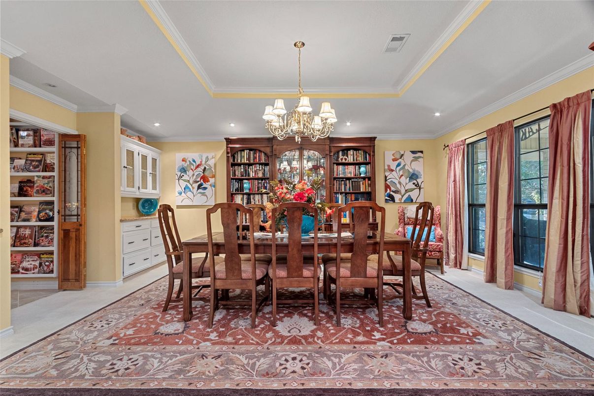 Chandelier, Dining room, Interior, Recessed Lighting