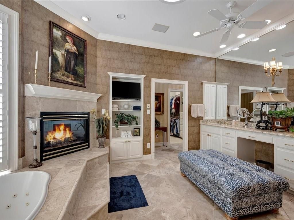 Bathroom, Fireplace, Interior, Recessed Lighting