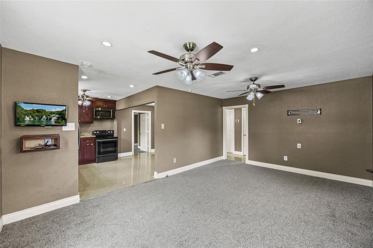 Empty room, Interior, Kitchen, Recessed Lighting