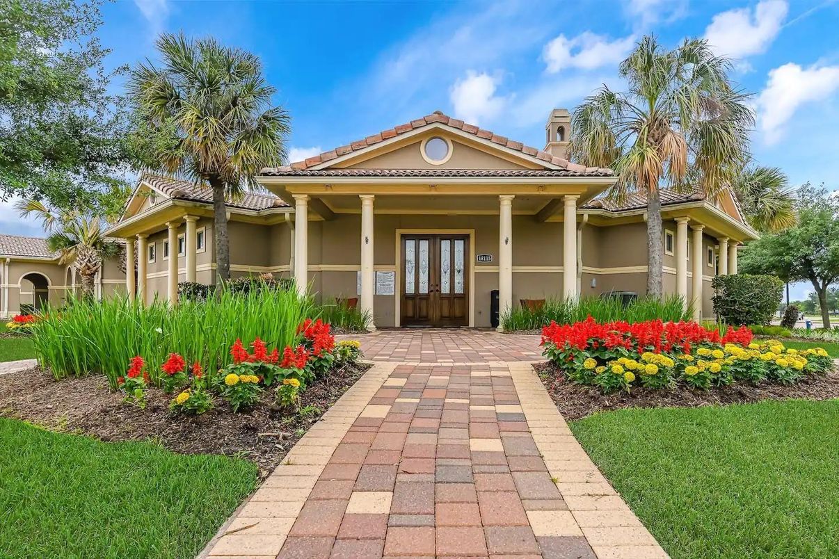 Exterior, Facade, Mediterranean